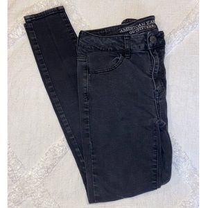 SOLD ON FACEBOOK American Eagle High Rise Jegging